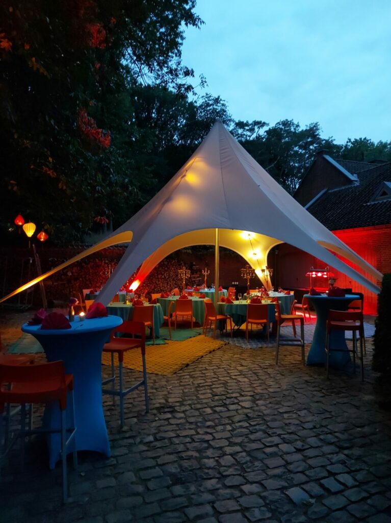 stertent met decoratie thema feest